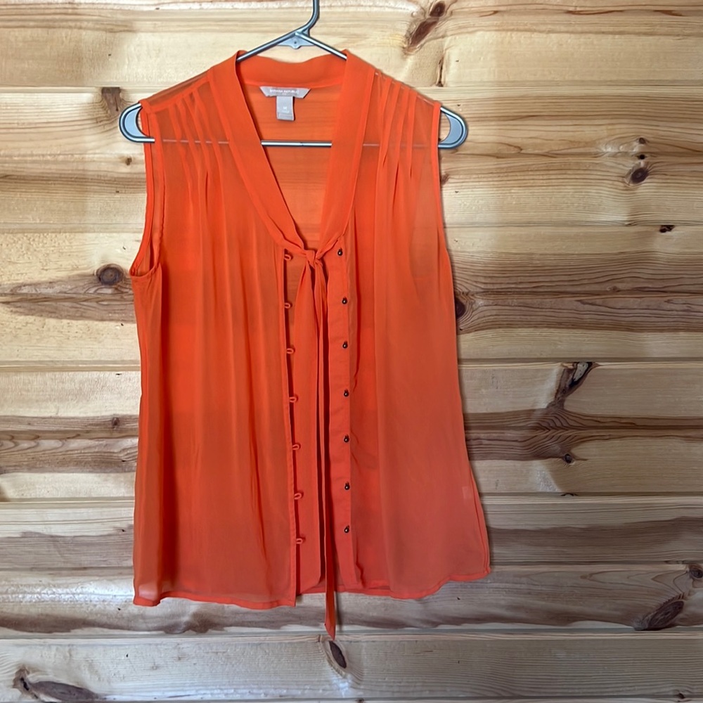 Banana republic summer tank/blouse. Never worn but no tags